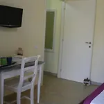 Luigi Apartments&rooms Guest house