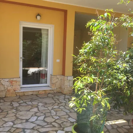 Luigi Apartments&rooms 4*