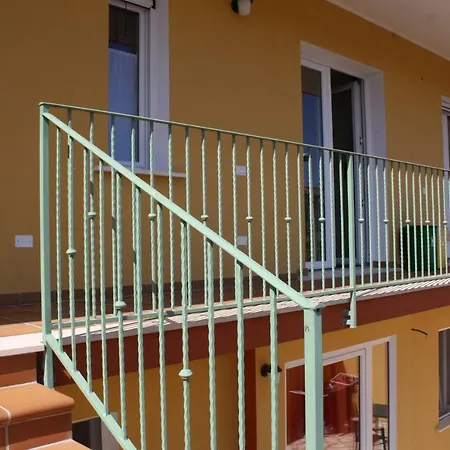 Luigi Apartments&rooms