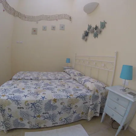 Luigi Apartments&rooms Guest house